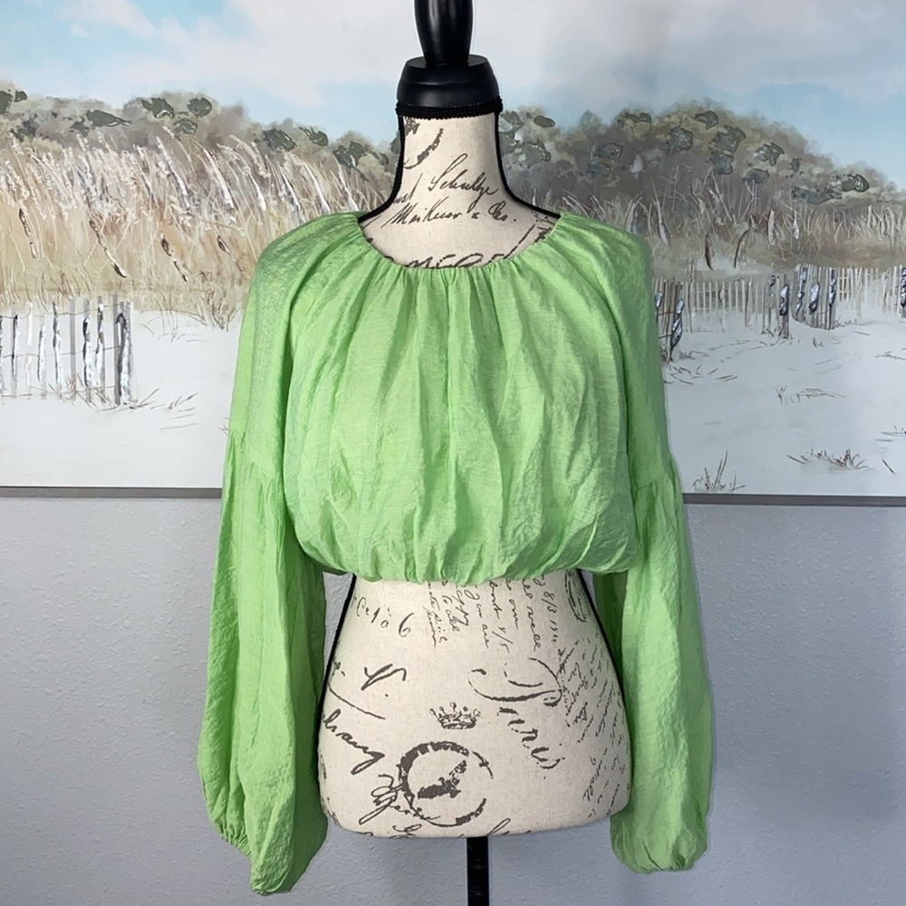 NWOT💚 Lulu's Total Bliss Lime Green Balloon Sleeve Crop Top Size XS